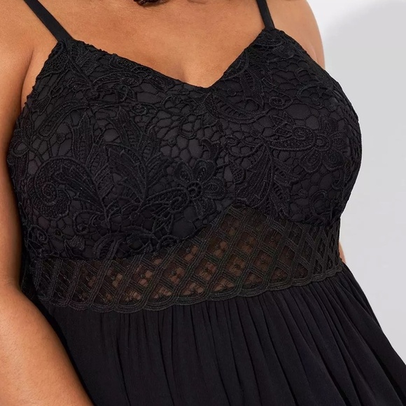 Torrid Midi Crinkle Gauze Lace Bodice Sleeveless Dress Deep Black Size 4 NWT - Picture 3 of 10